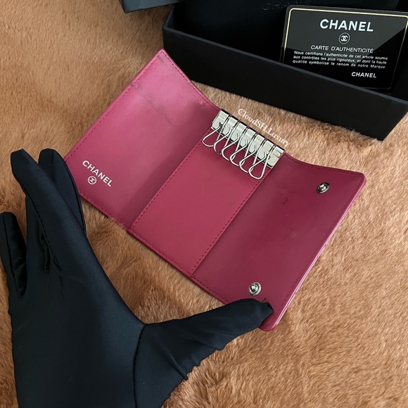 Auth Chanel Dark Pink Patent Quilted 6 Ring Key Holder - Great Condition - Picture 2 of 13